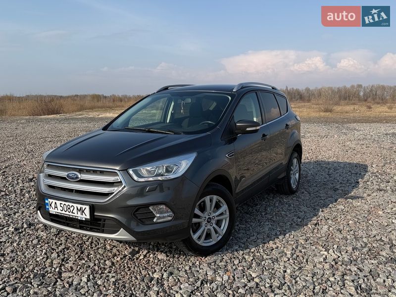 Внедорожник / Кроссовер Ford Kuga 2018 в Киеве