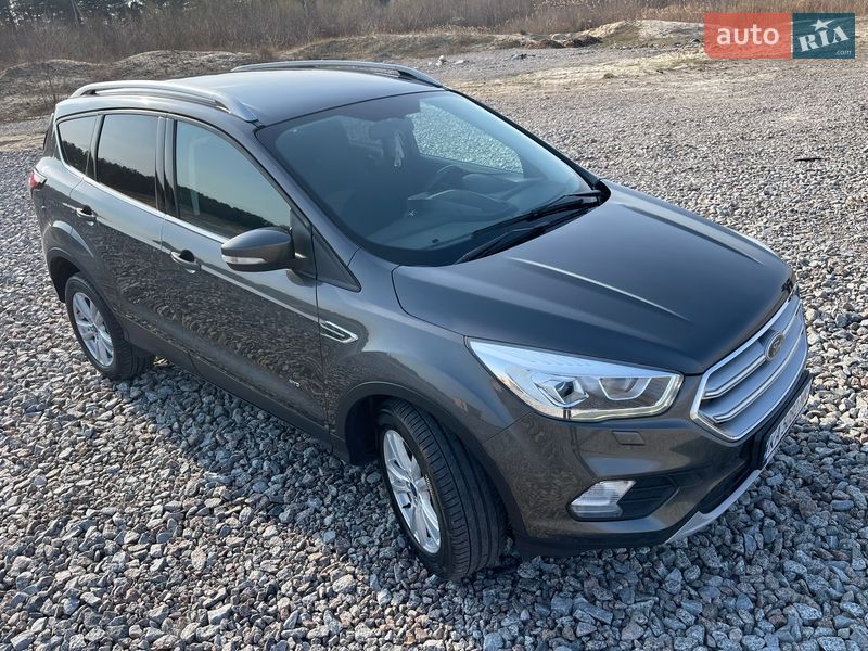 Внедорожник / Кроссовер Ford Kuga 2018 в Киеве