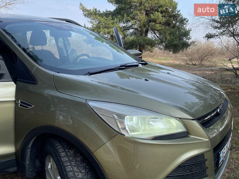 Внедорожник / Кроссовер Ford Kuga 2013 в Киеве
