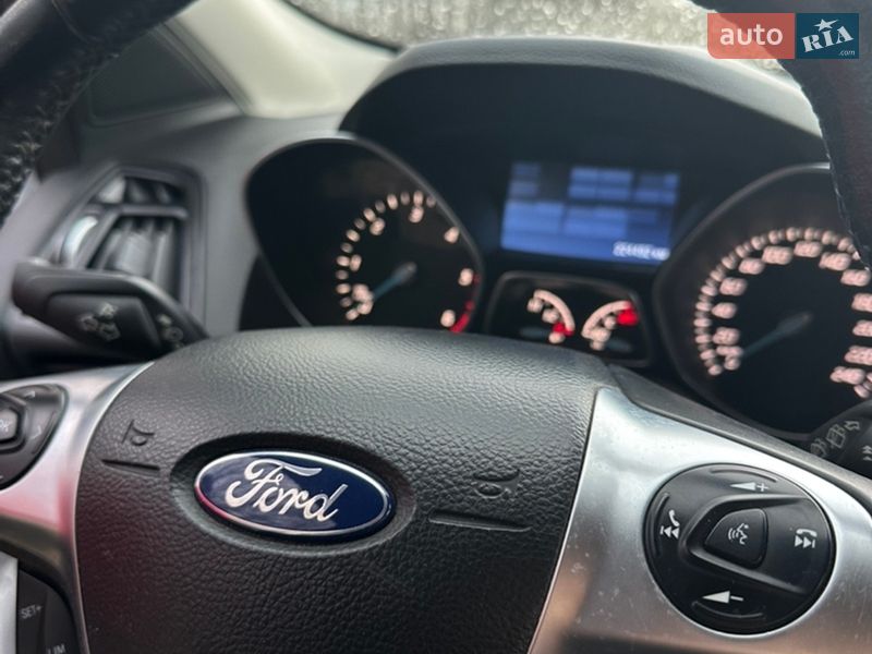 Позашляховик / Кросовер Ford Kuga 2016 в Бахмачі