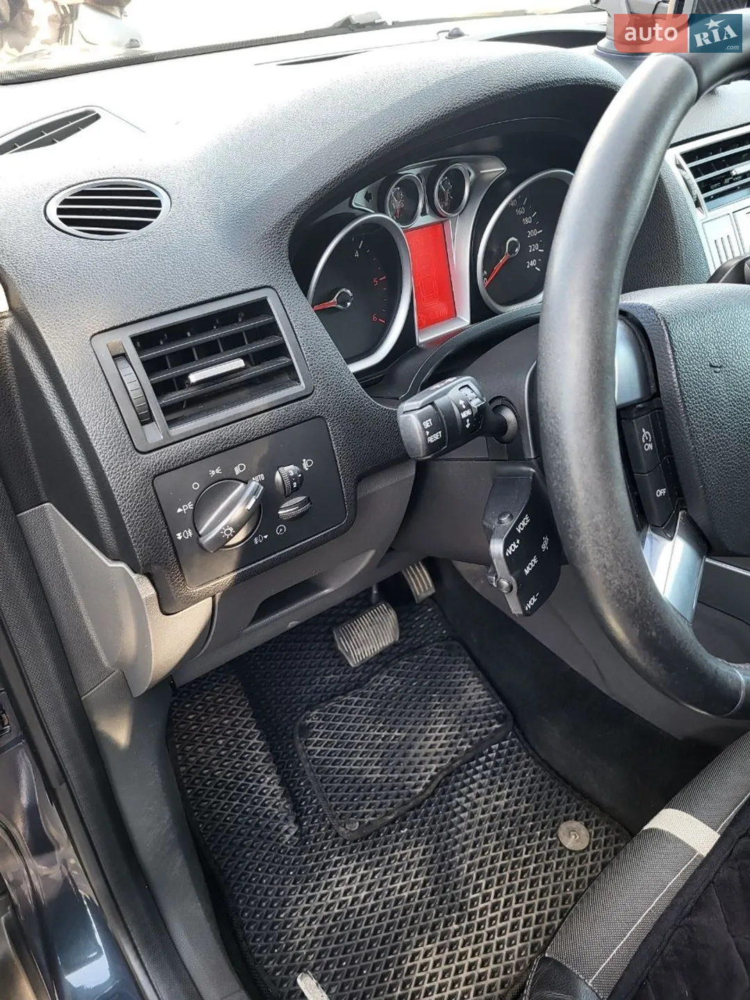 2011 Ford Kuga - мініатюра 9