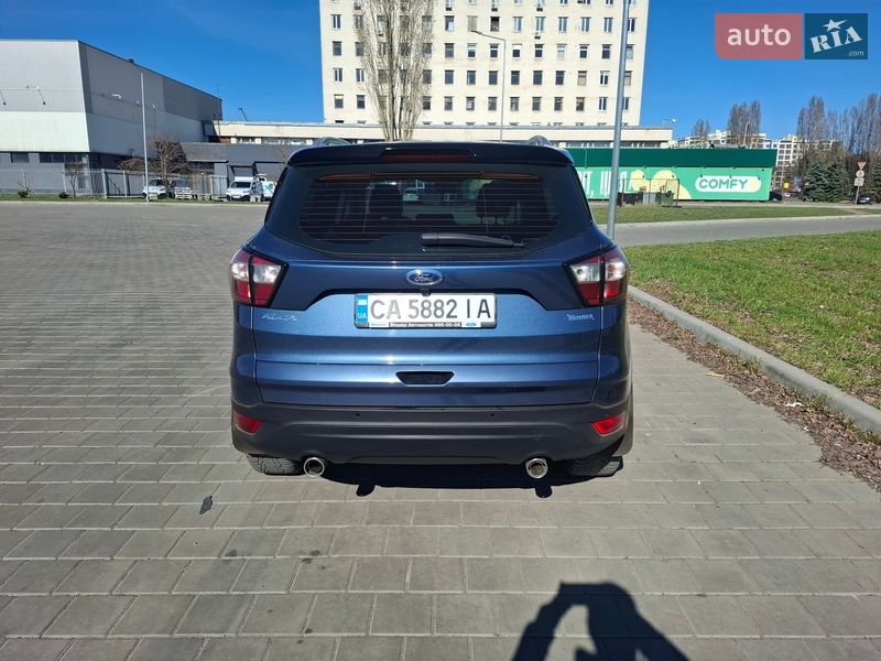 Позашляховик / Кросовер Ford Kuga 2019 в Черкасах