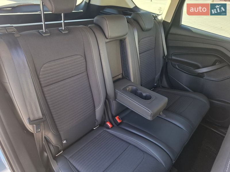 Позашляховик / Кросовер Ford Kuga 2019 в Черкасах