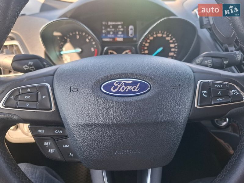 Позашляховик / Кросовер Ford Kuga 2019 в Черкасах