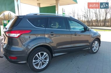 Внедорожник / Кроссовер Ford Kuga 2015 в Дунаевцах