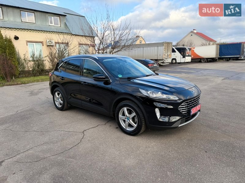 Позашляховик / Кросовер Ford Kuga 2022 в Вінниці