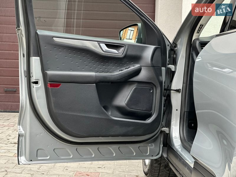 Внедорожник / Кроссовер Ford Kuga 2020 в Тернополе фото 40 Внедорожник / Кроссовер Ford Kuga 2020 в Тернополе