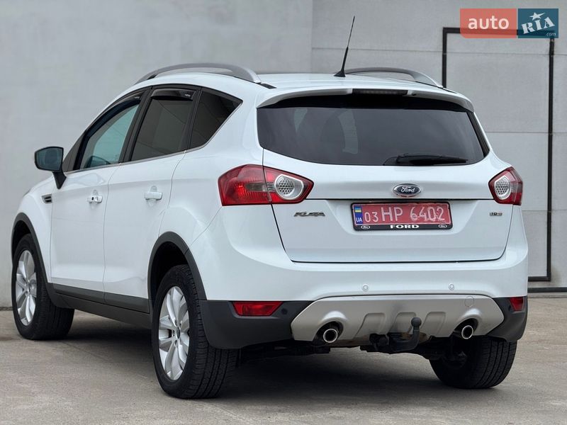 Позашляховик / Кросовер Ford Kuga 2010 в Сарнах