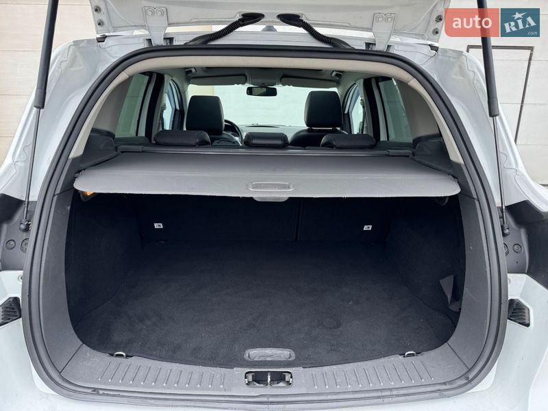 Позашляховик / Кросовер Ford Kuga 2010 в Сарнах