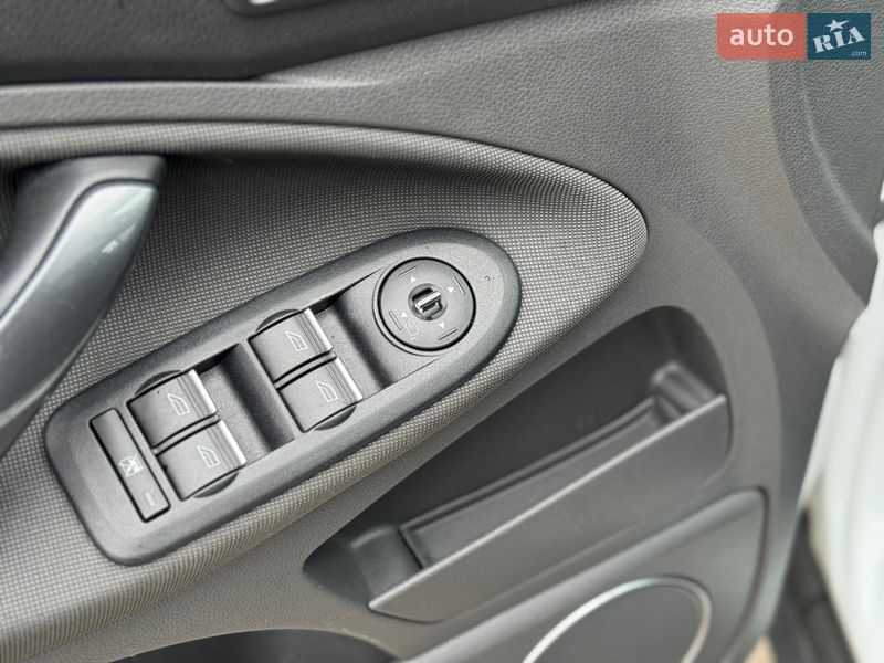 Позашляховик / Кросовер Ford Kuga 2010 в Сарнах