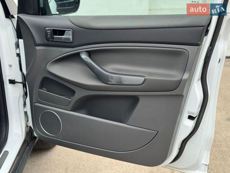 Позашляховик / Кросовер Ford Kuga 2010 в Сарнах