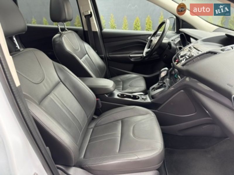 Позашляховик / Кросовер Ford Kuga 2014 в Дубні