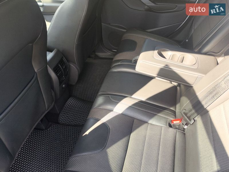 Позашляховик / Кросовер Ford Kuga 2016 в Ковелі