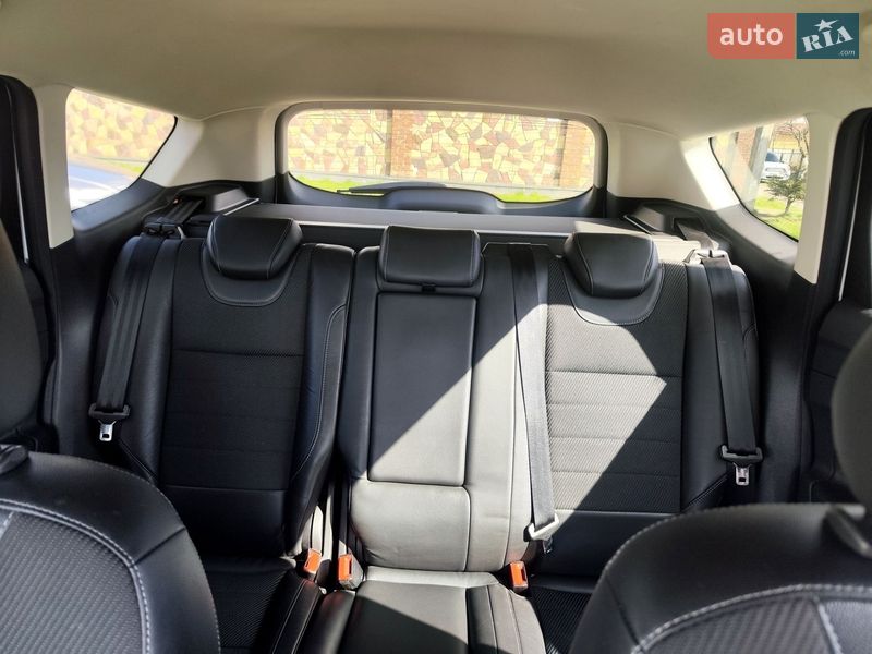 Позашляховик / Кросовер Ford Kuga 2016 в Ковелі