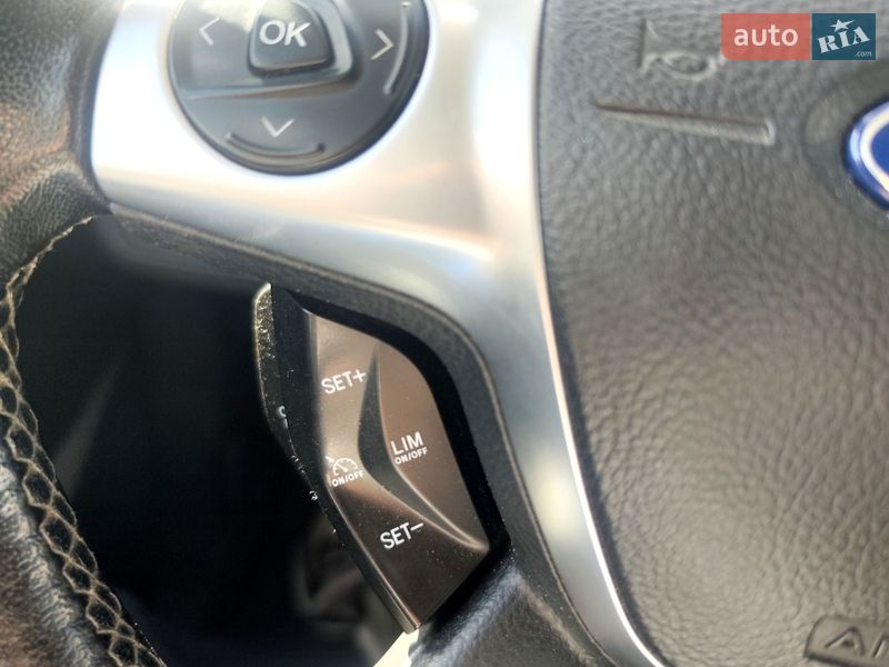 Позашляховик / Кросовер Ford Kuga 2016 в Ковелі