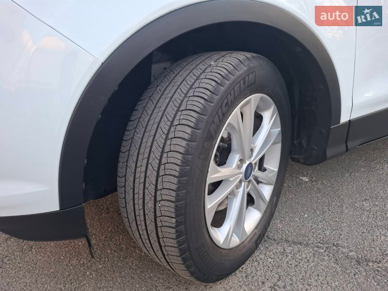 Позашляховик / Кросовер Ford Kuga 2019 в Києві