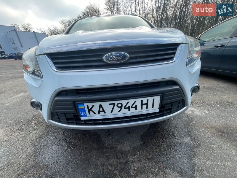 Внедорожник / Кроссовер Ford Kuga 2012 в Киеве