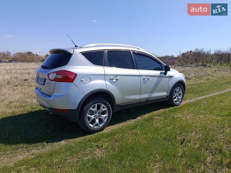 Позашляховик / Кросовер Ford Kuga 2011 в Переяславі