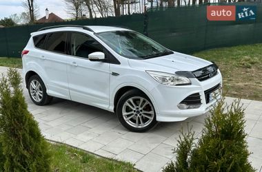 Позашляховик / Кросовер Ford Kuga 2015 в Львові