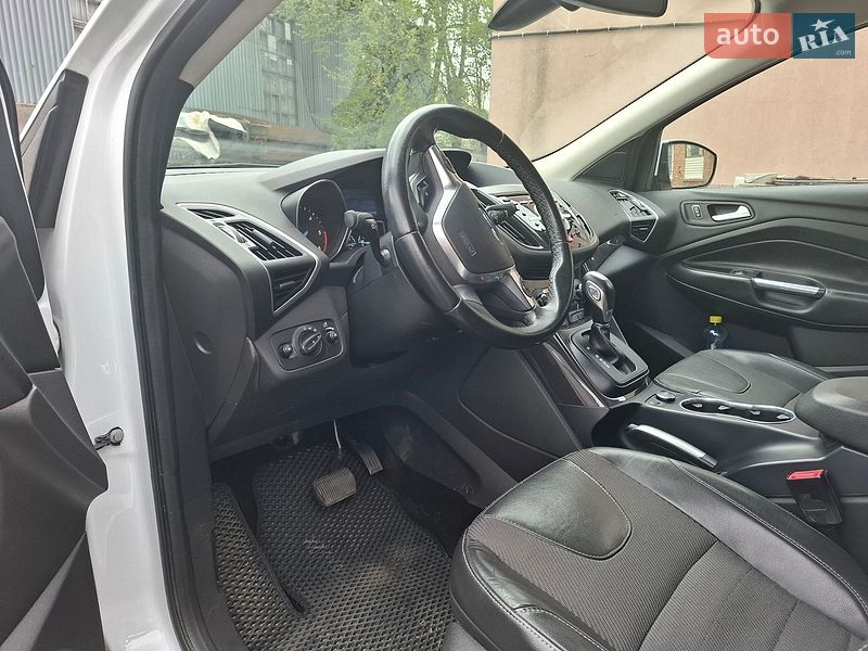 Позашляховик / Кросовер Ford Kuga 2013 в Києві