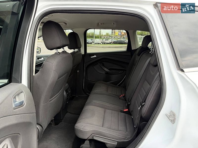 Внедорожник / Кроссовер Ford Kuga 2013 в Кривом Роге