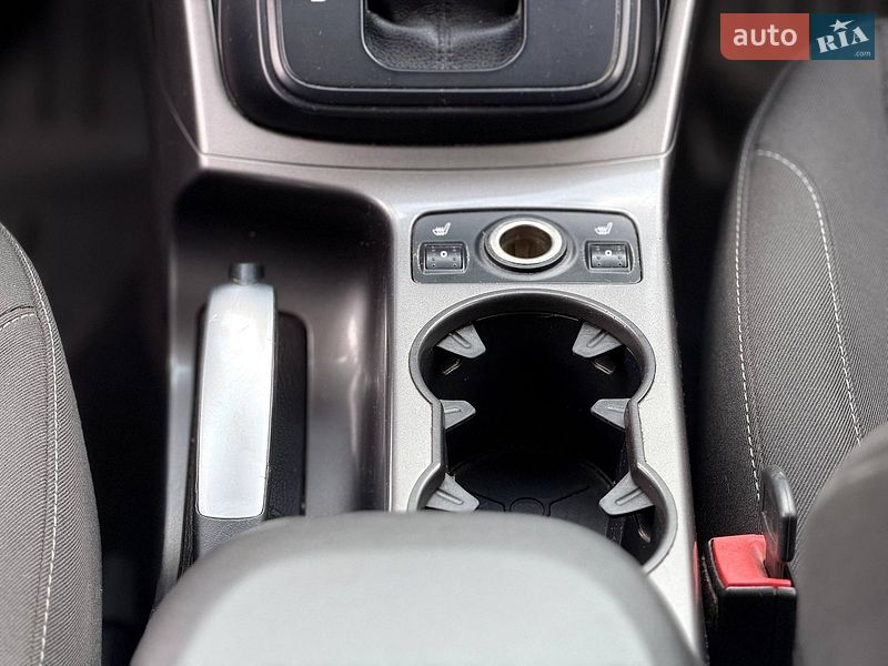 Внедорожник / Кроссовер Ford Kuga 2013 в Кривом Роге