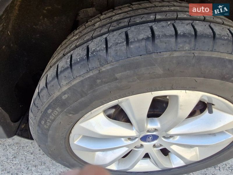 Внедорожник / Кроссовер Ford Kuga 2019 в Миргороде