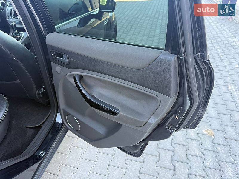 Позашляховик / Кросовер Ford Kuga 2012 в Львові
