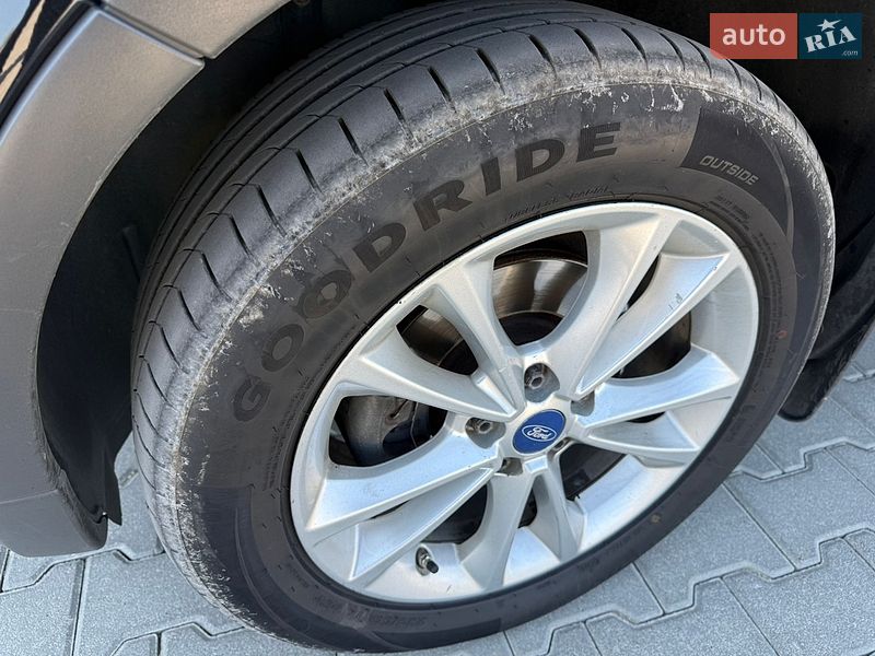 Позашляховик / Кросовер Ford Kuga 2012 в Львові