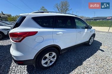 Позашляховик / Кросовер Ford Kuga 2016 в Мостиській