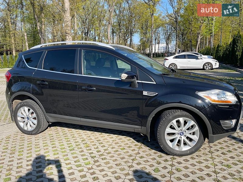 Внедорожник / Кроссовер Ford Kuga 2012 в Харькове