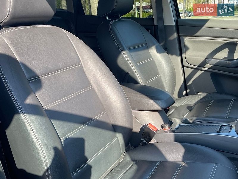 Внедорожник / Кроссовер Ford Kuga 2012 в Харькове