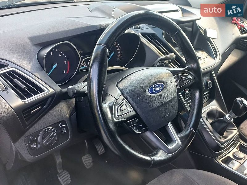 Позашляховик / Кросовер Ford Kuga 2017 в Львові