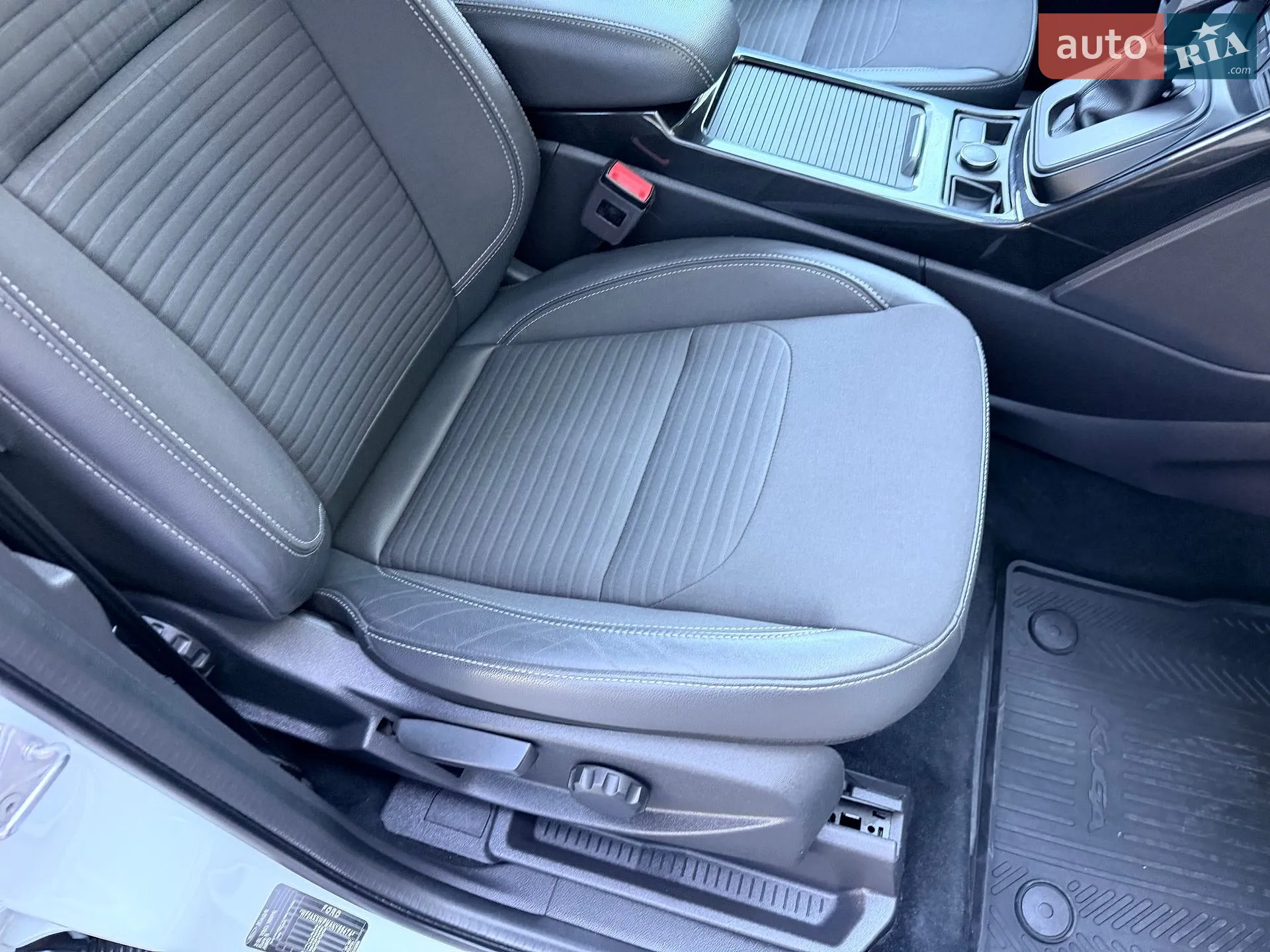 2019 Ford Kuga - мініатюра 95