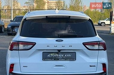 Позашляховик / Кросовер Ford Kuga 2022 в Києві