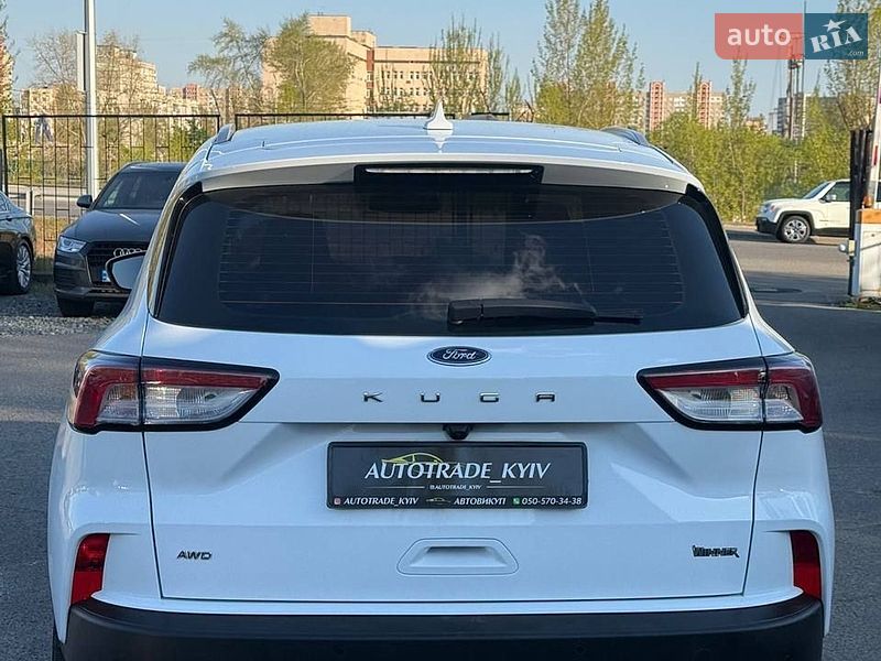 Позашляховик / Кросовер Ford Kuga 2022 в Києві