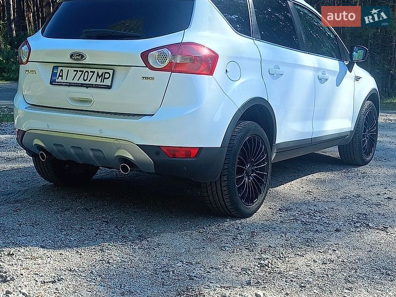 Позашляховик / Кросовер Ford Kuga 2011 в Богуславі