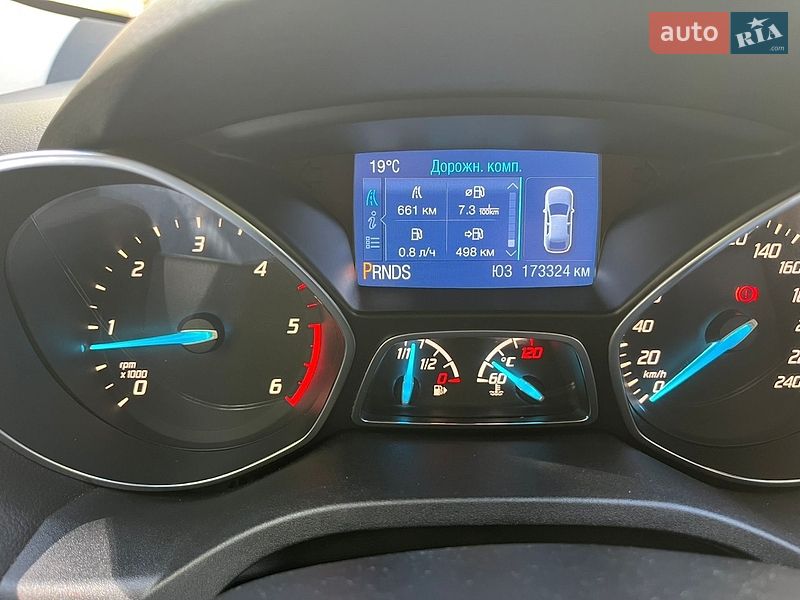 Позашляховик / Кросовер Ford Kuga 2014 в Чернівцях