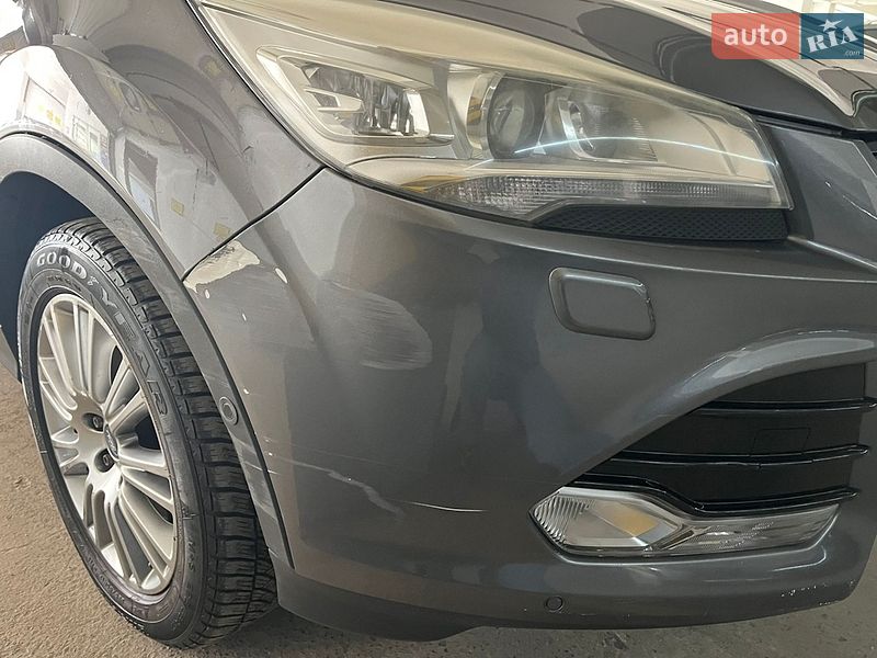 Позашляховик / Кросовер Ford Kuga 2014 в Чернівцях