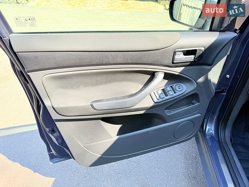 Внедорожник / Кроссовер Ford Kuga 2011 в Харькове