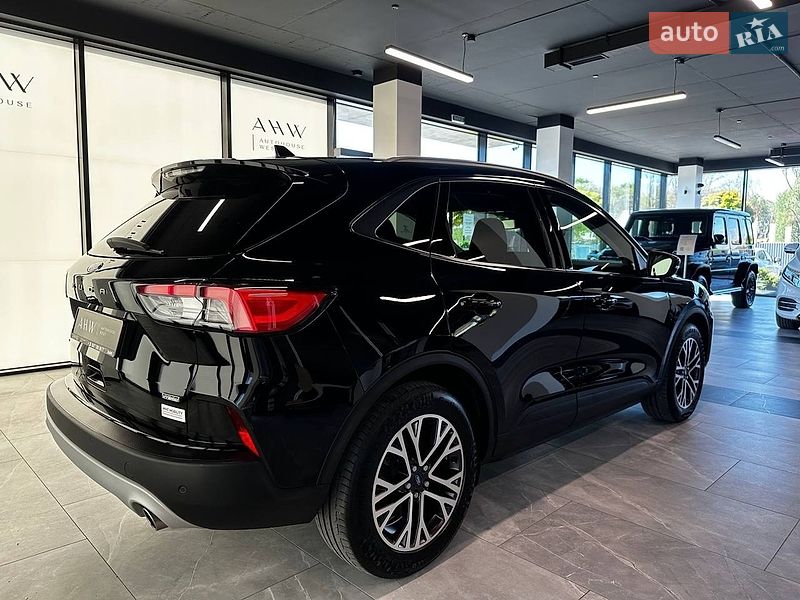 Внедорожник / Кроссовер Ford Kuga 2020 в Львове