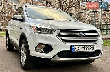 Внедорожник / Кроссовер Ford Kuga 2016 в Киеве