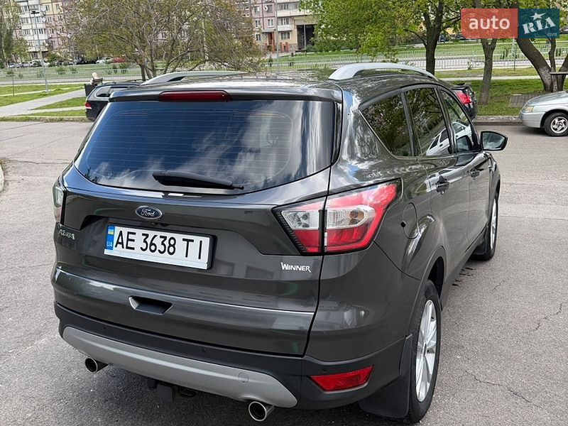 Позашляховик / Кросовер Ford Kuga 2019 в Дніпрі
