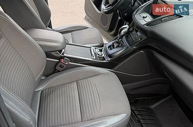Позашляховик / Кросовер Ford Kuga 2019 в Дніпрі