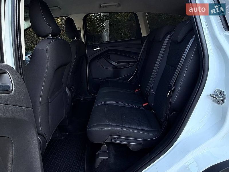 Позашляховик / Кросовер Ford Kuga 2017 в Дніпрі