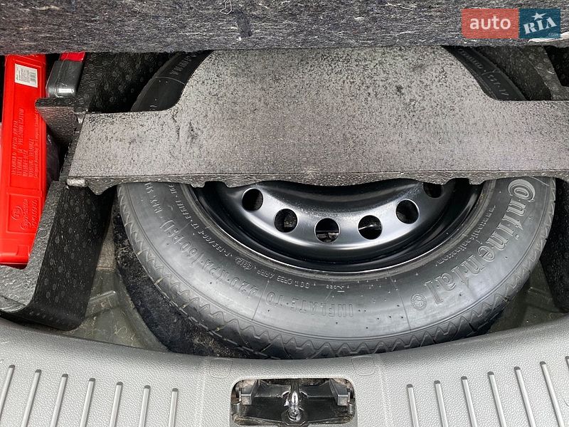Внедорожник / Кроссовер Ford Kuga 2012 в Виннице