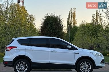 Позашляховик / Кросовер Ford Kuga 2015 в Чернігові