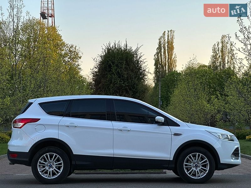Позашляховик / Кросовер Ford Kuga 2015 в Чернігові