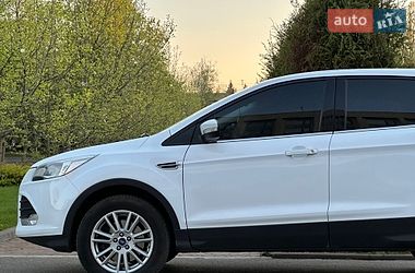 Позашляховик / Кросовер Ford Kuga 2015 в Чернігові
