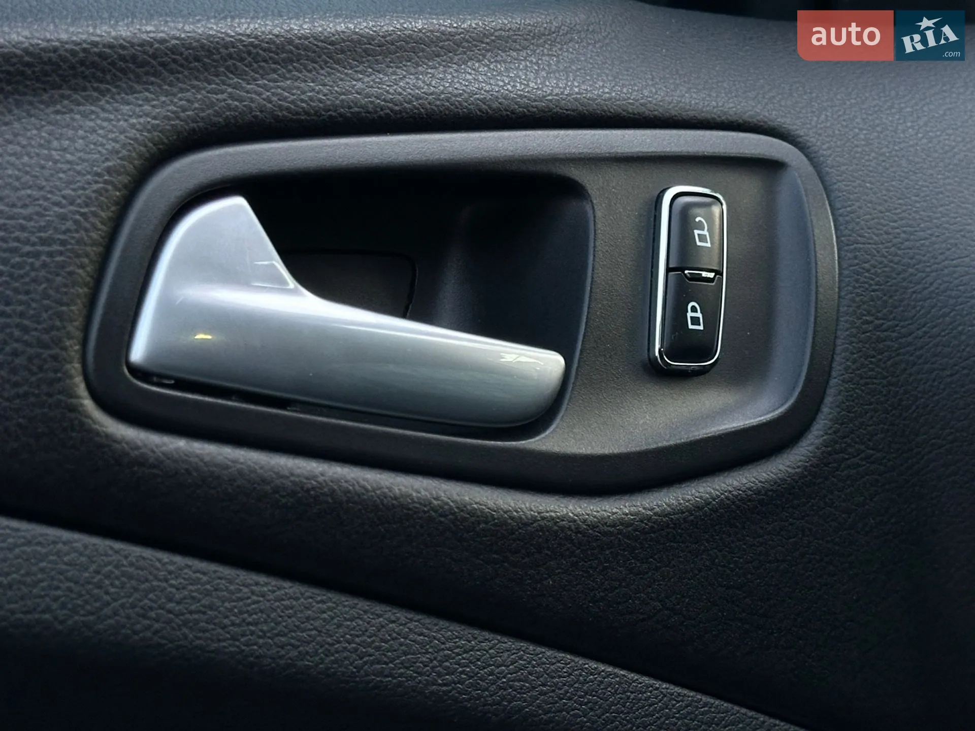 2015 Ford Kuga - мініатюра 33